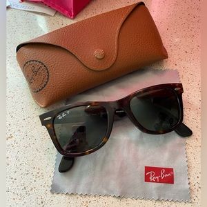Ray ban wayfarer sunglasses